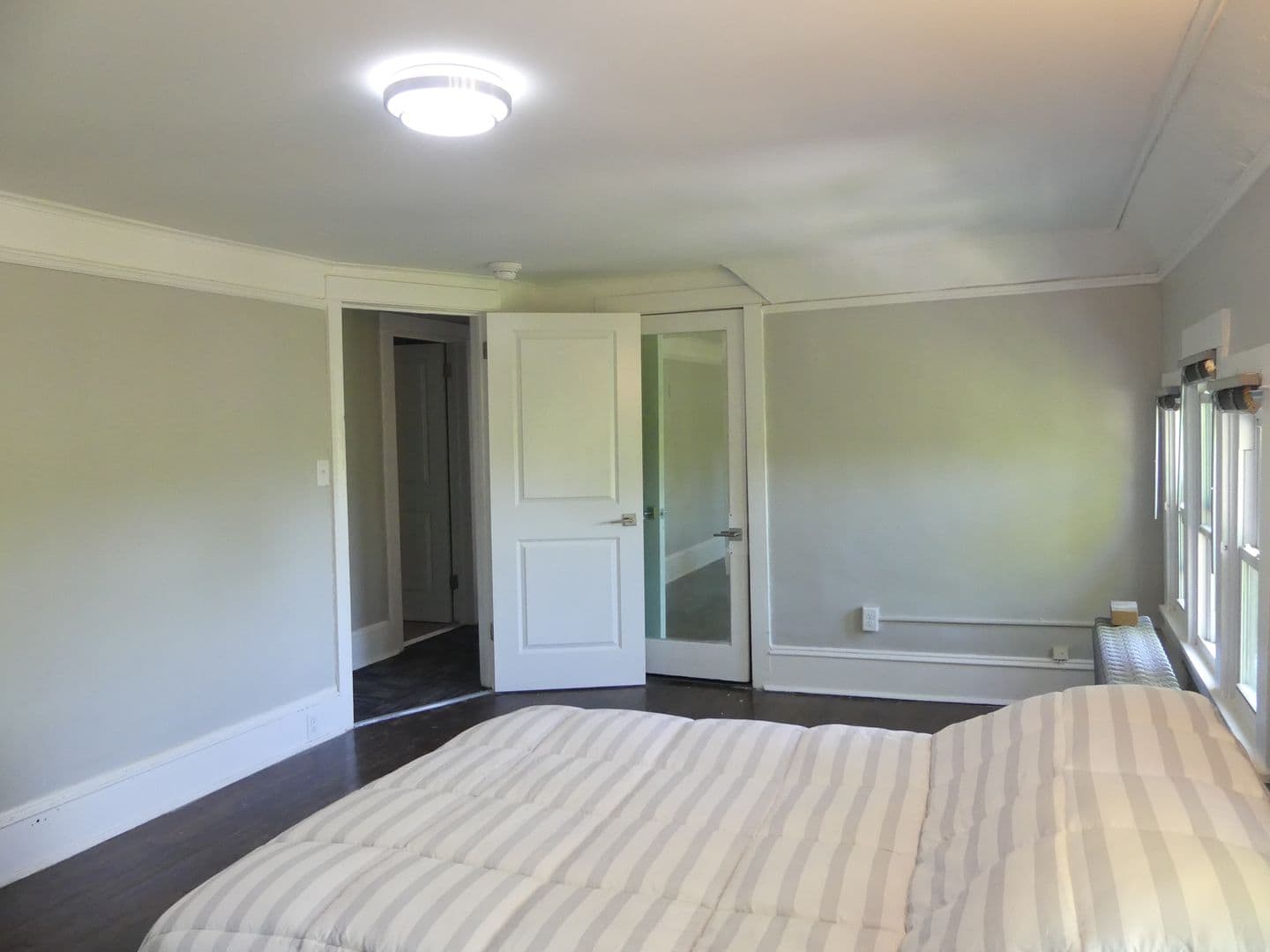 Ithaca Apartment: 609 E State St