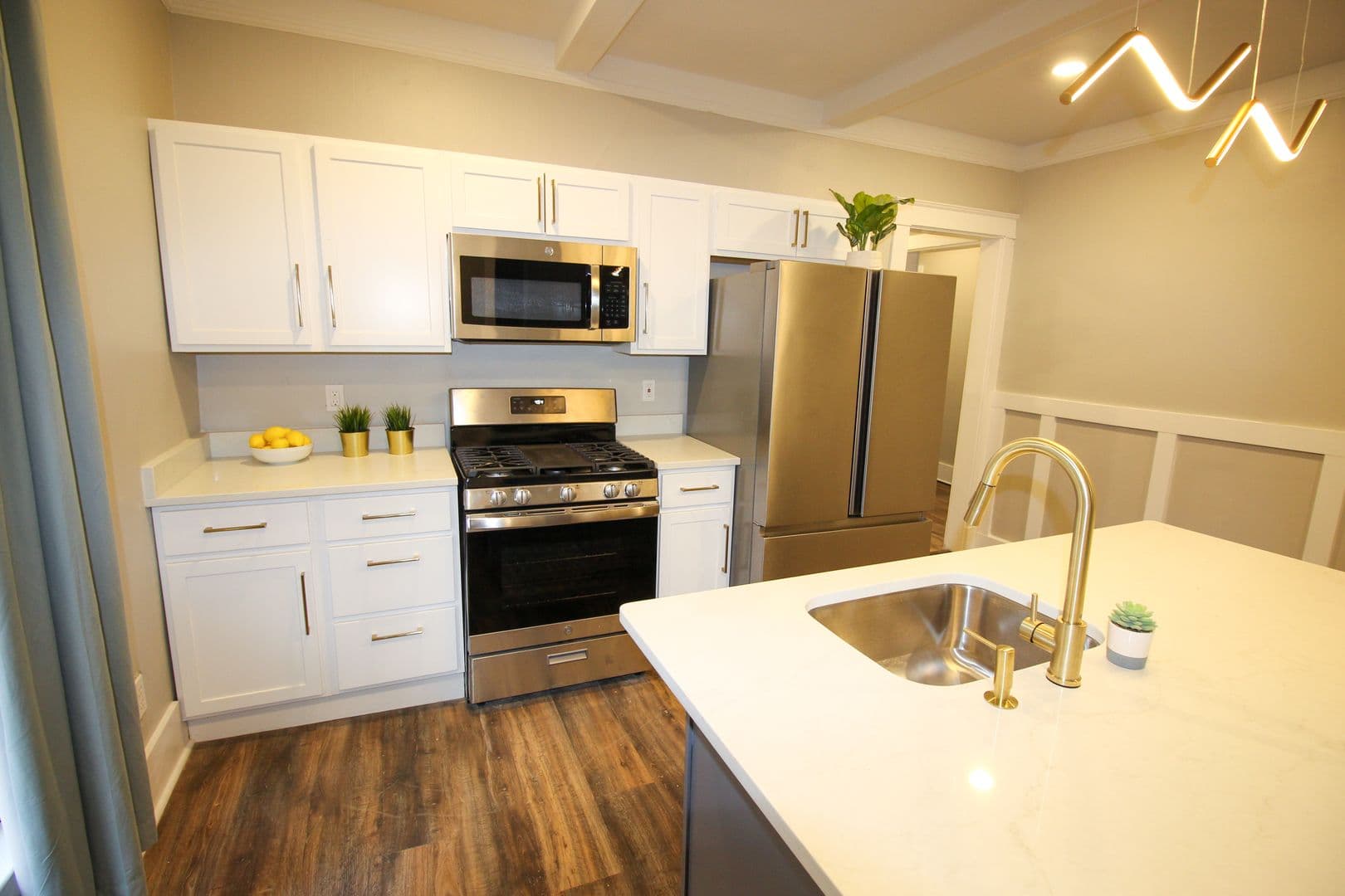 Ithaca Apartment: 613 E State St