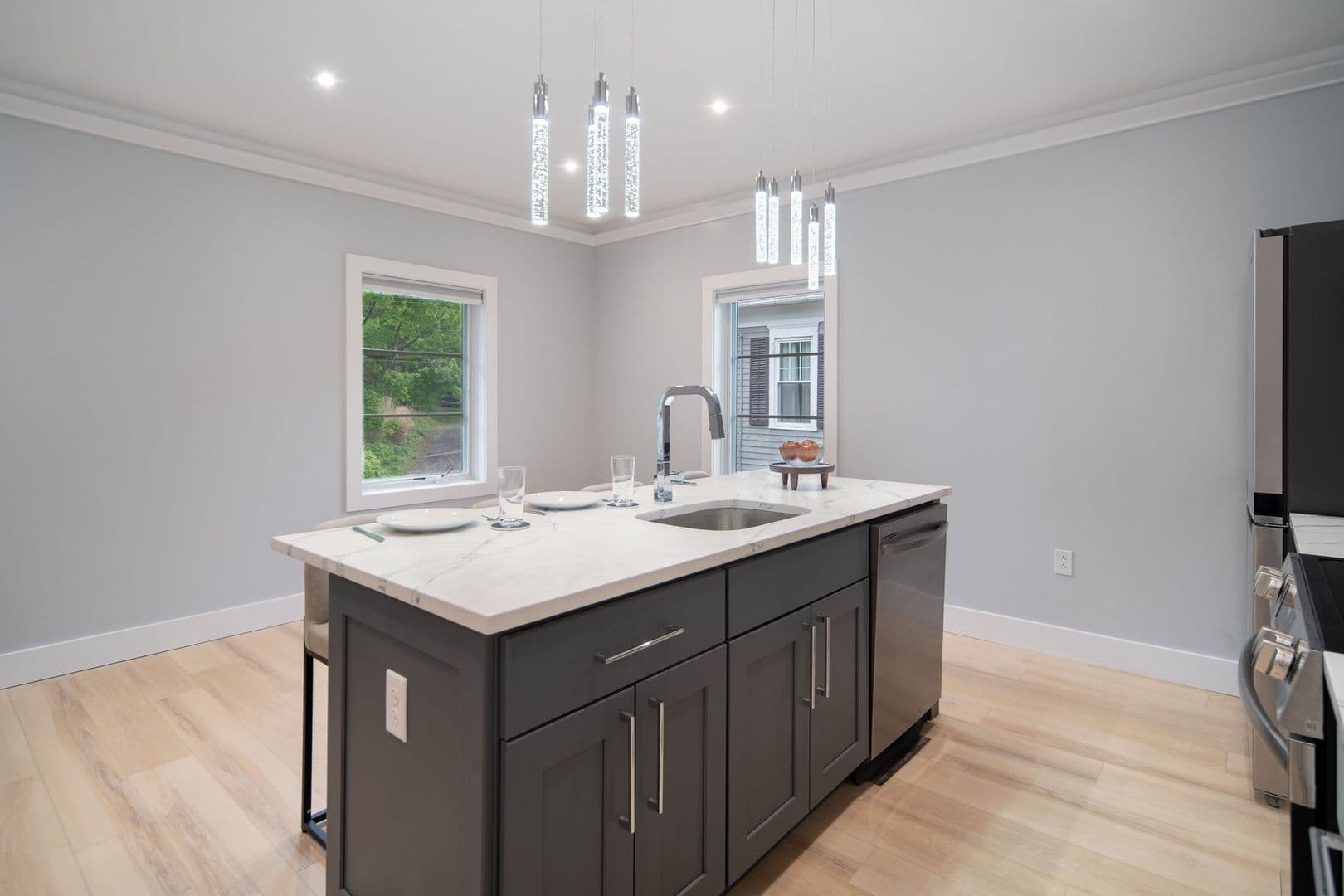 Ithaca Apartment: 601 E State St