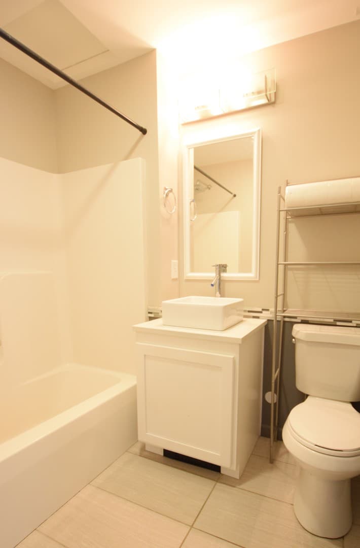 Ithaca Apartment: 605 S Aurora St