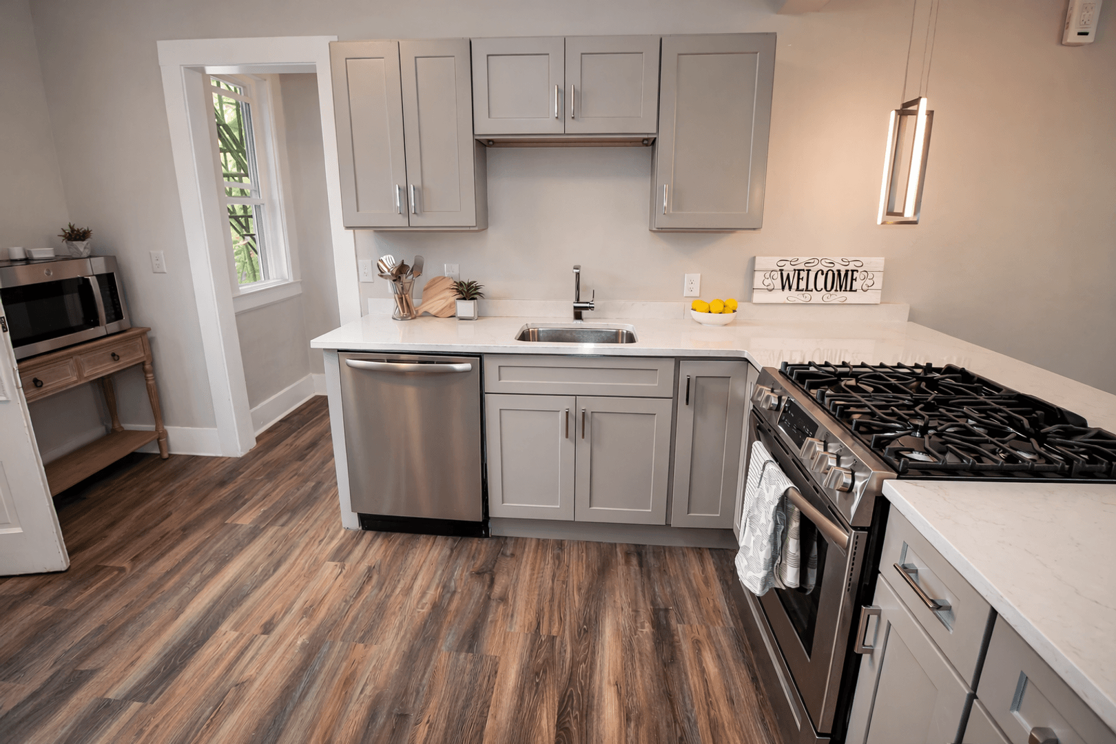 Ithaca Apartment: 522 Stewart Ave