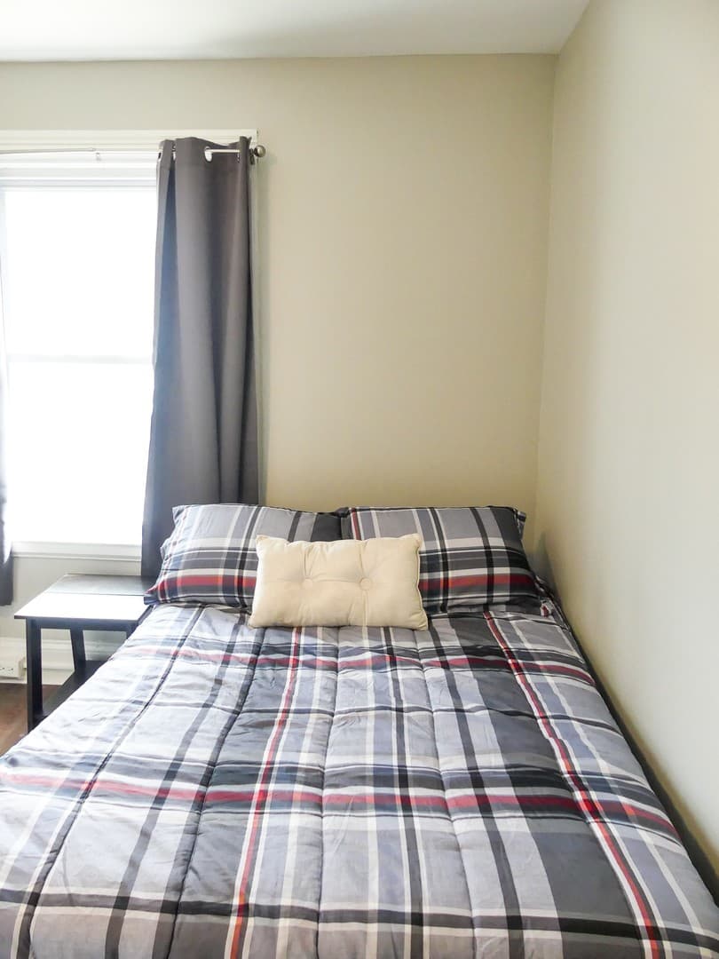 Ithaca Apartment: 144 Linn St.