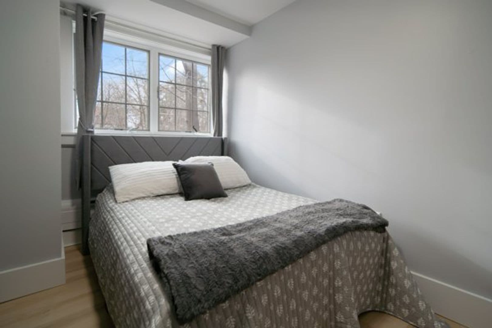 Ithaca Apartment: 504 Stewart Ave