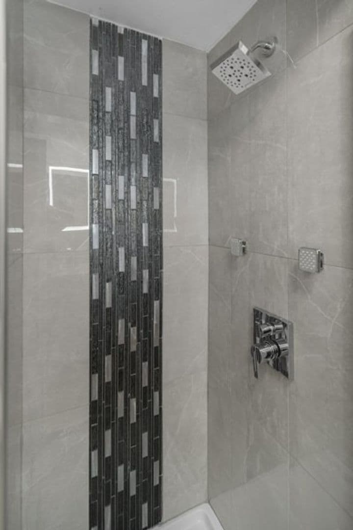 Ithaca Apartment: 702 E State St