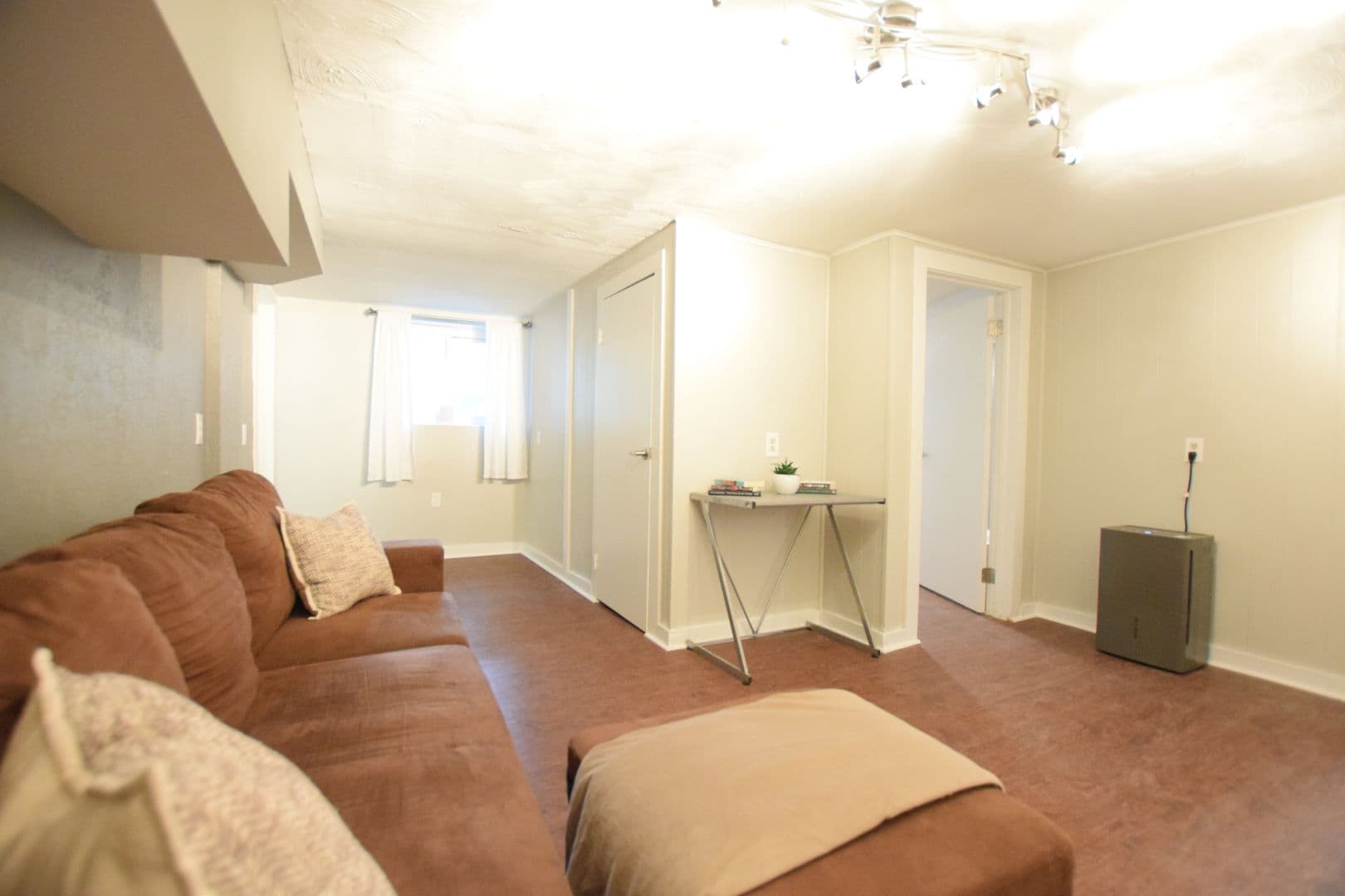 Ithaca Apartment: 1002 N. Aurora St.