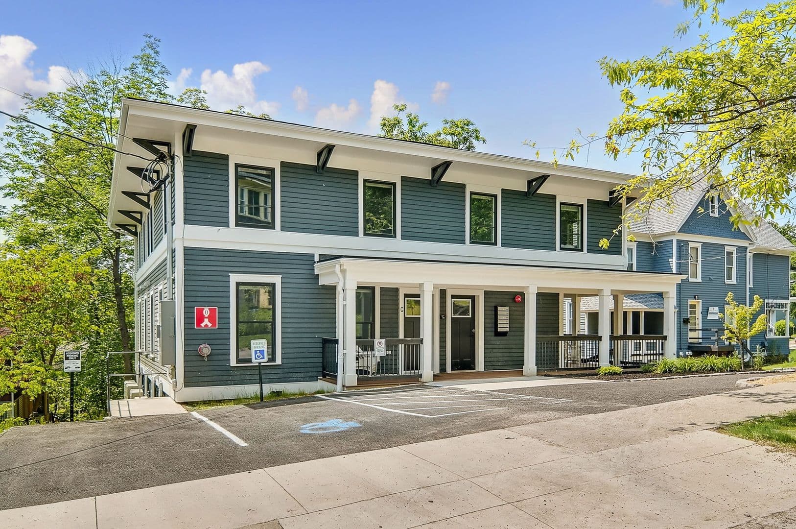 Ithaca Apartment: 601 E State St