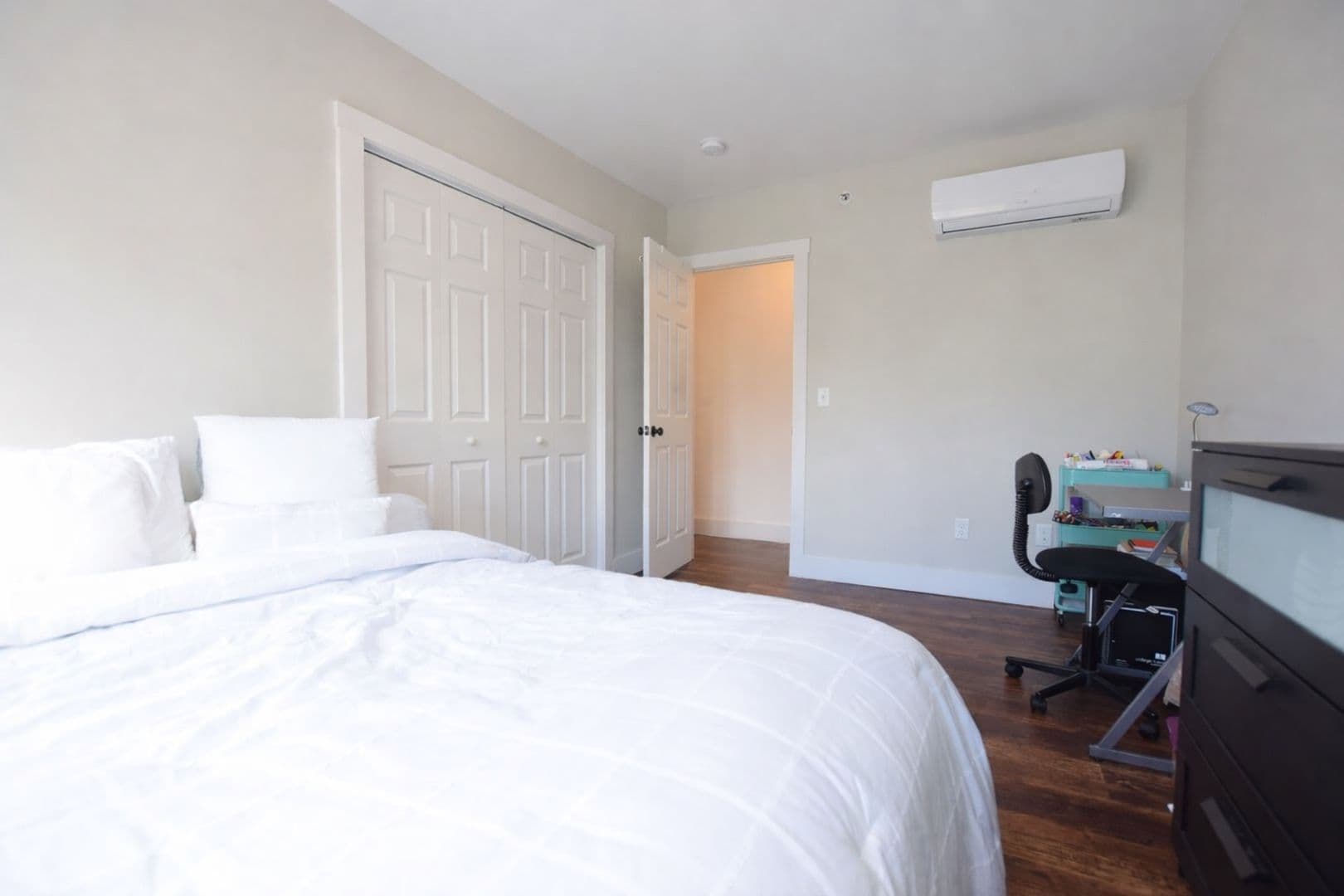 Ithaca Apartment: 707 E. Seneca St