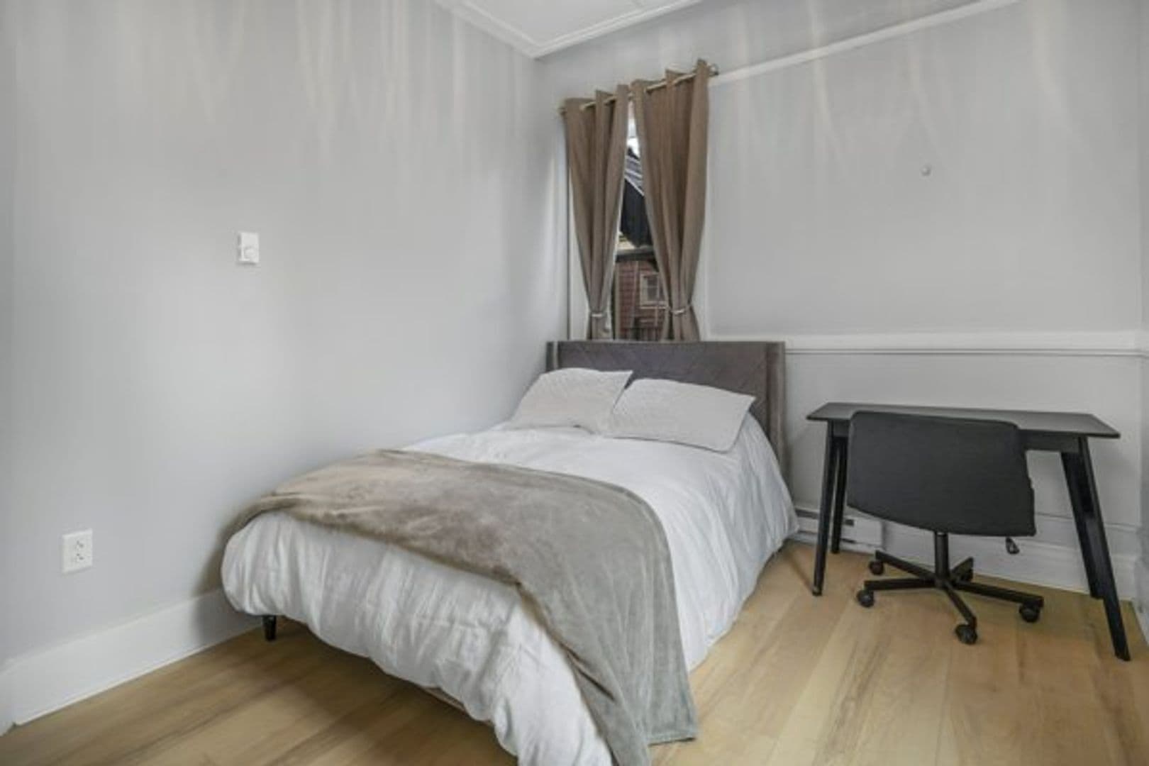 Ithaca Apartment: 504 Stewart Ave