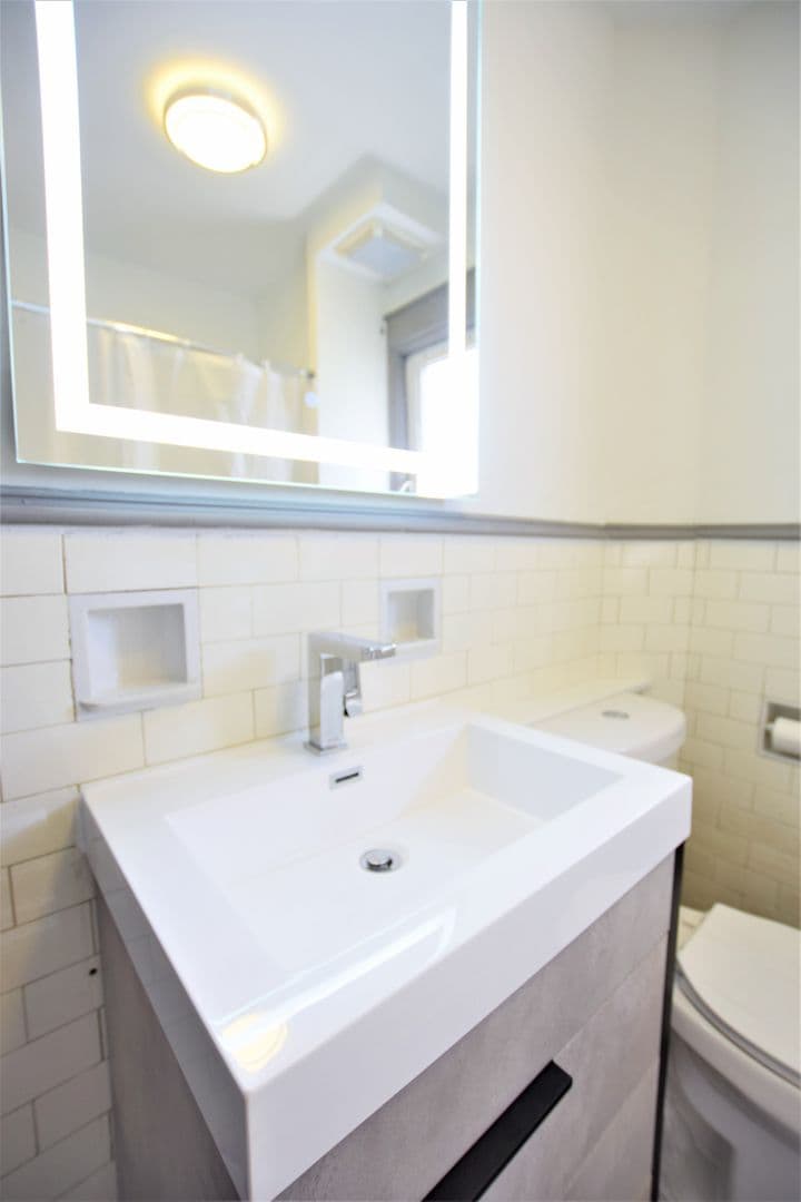 Ithaca Apartment: 306 Bryant Ave