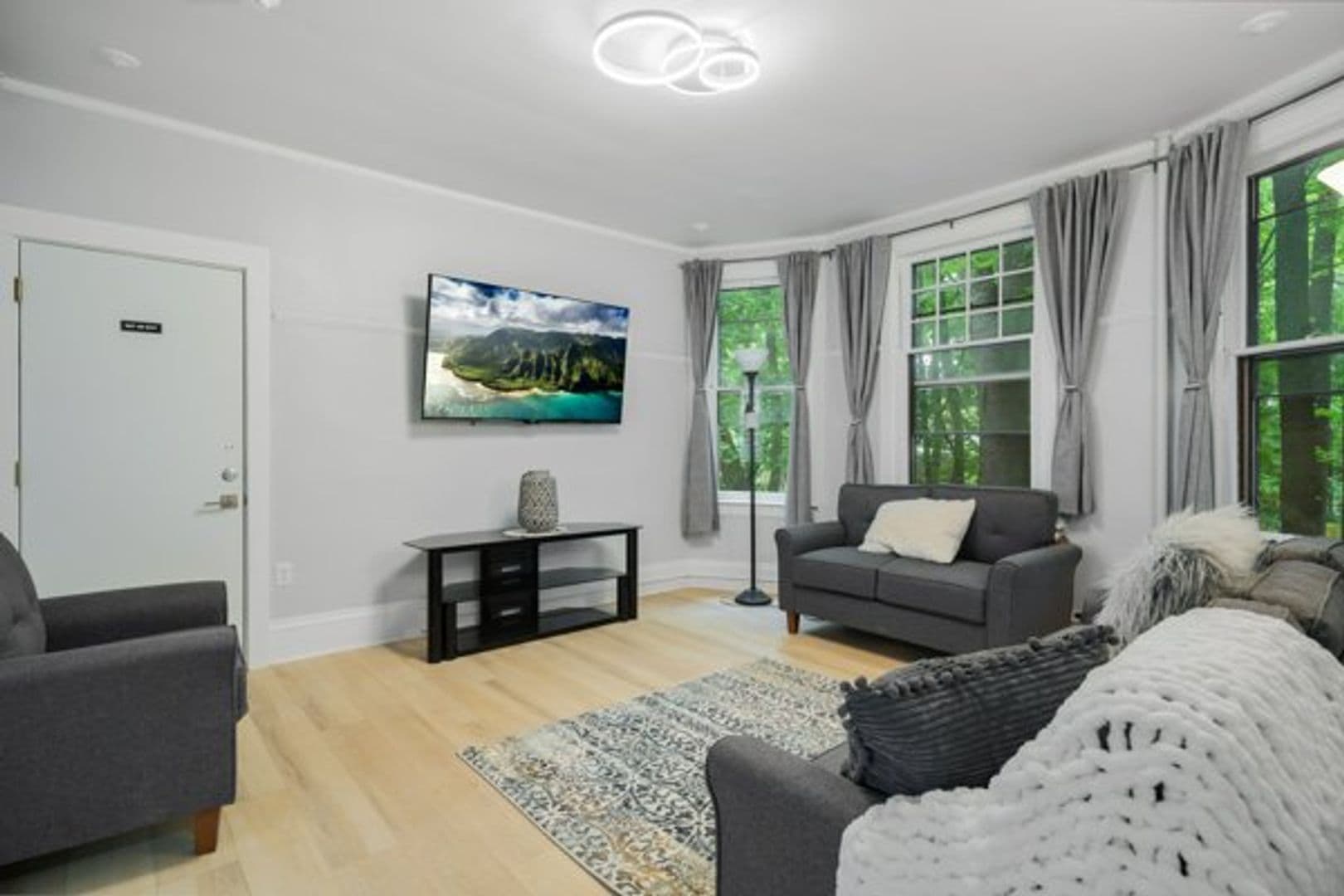 Ithaca Apartment: 210 Delaware Ave