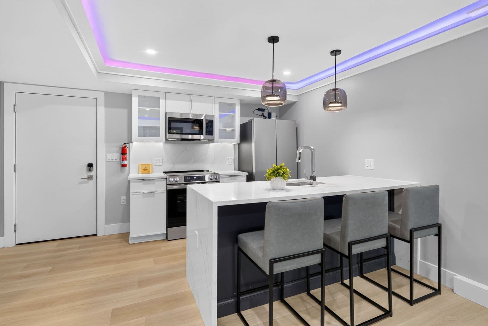 Ithaca Apartment: 201 Oak Avenue