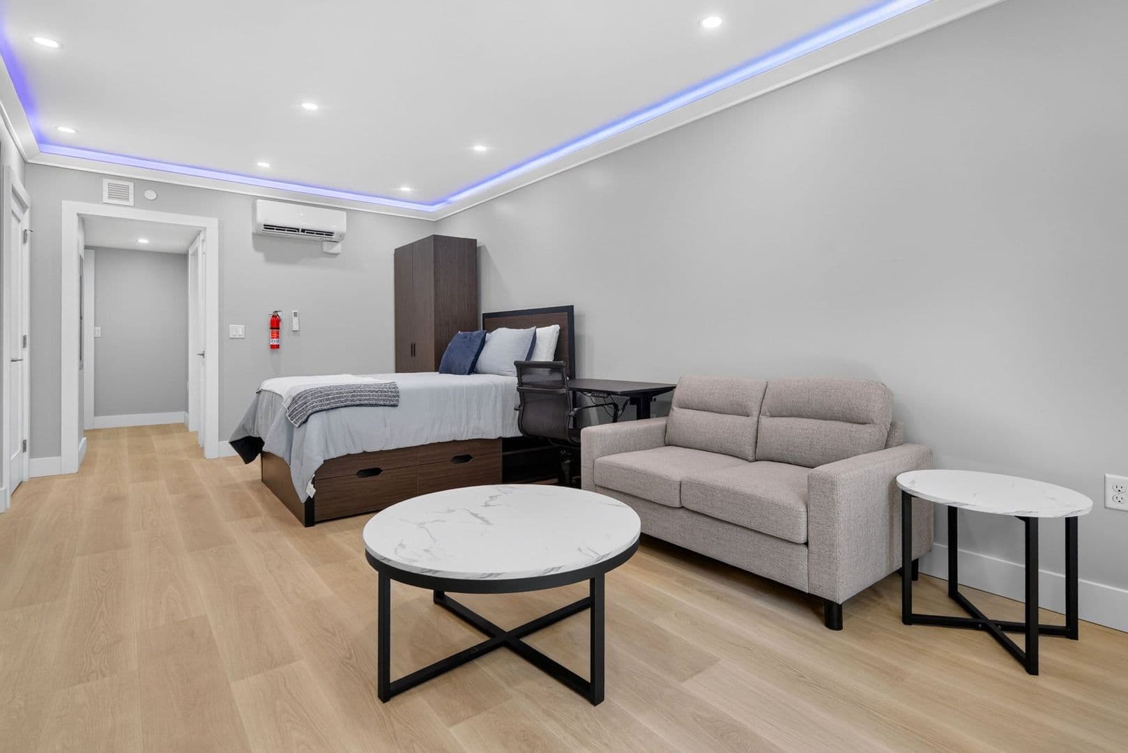 Ithaca Apartment: 201 Oak Avenue