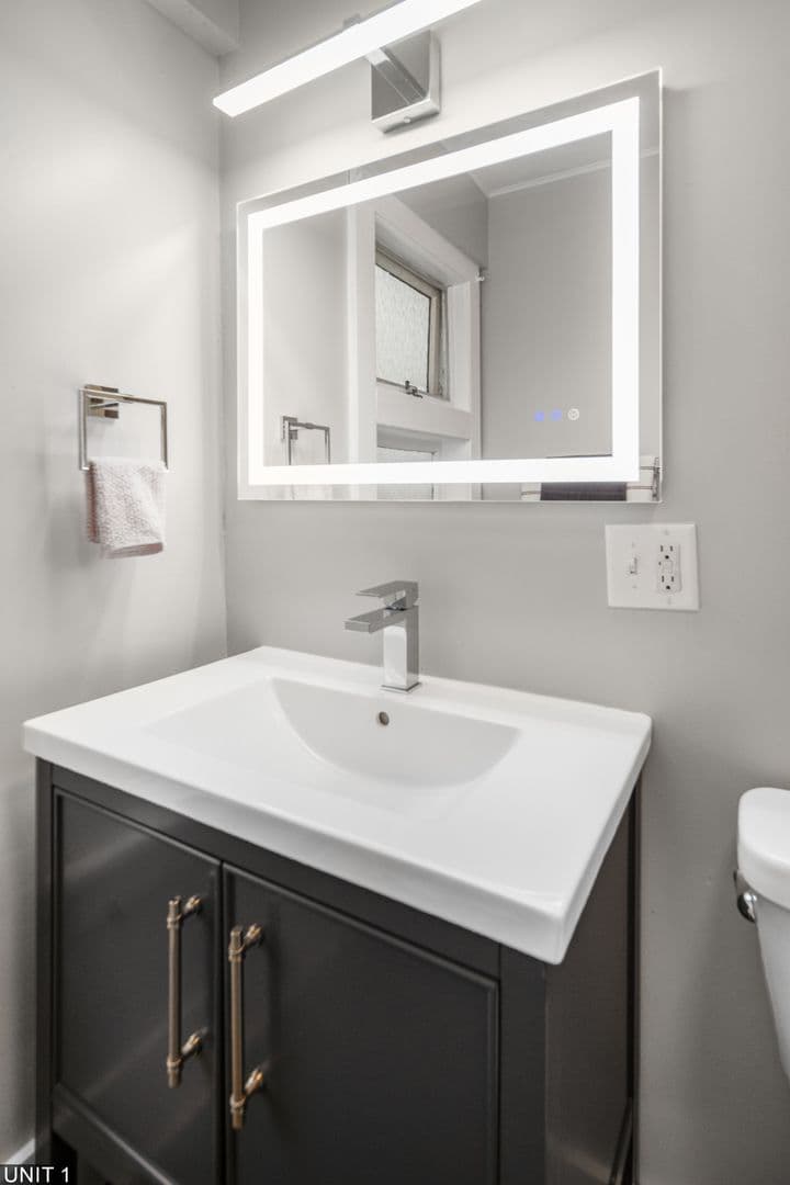 Ithaca Apartment: 109 Williams St