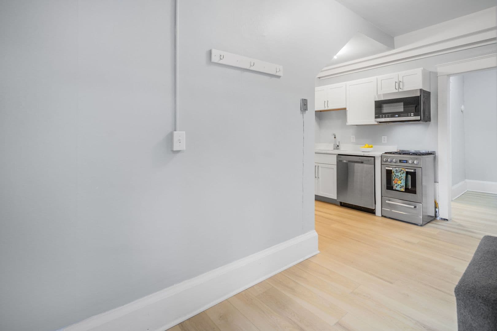 Ithaca Apartment: 104 Harvard Pl