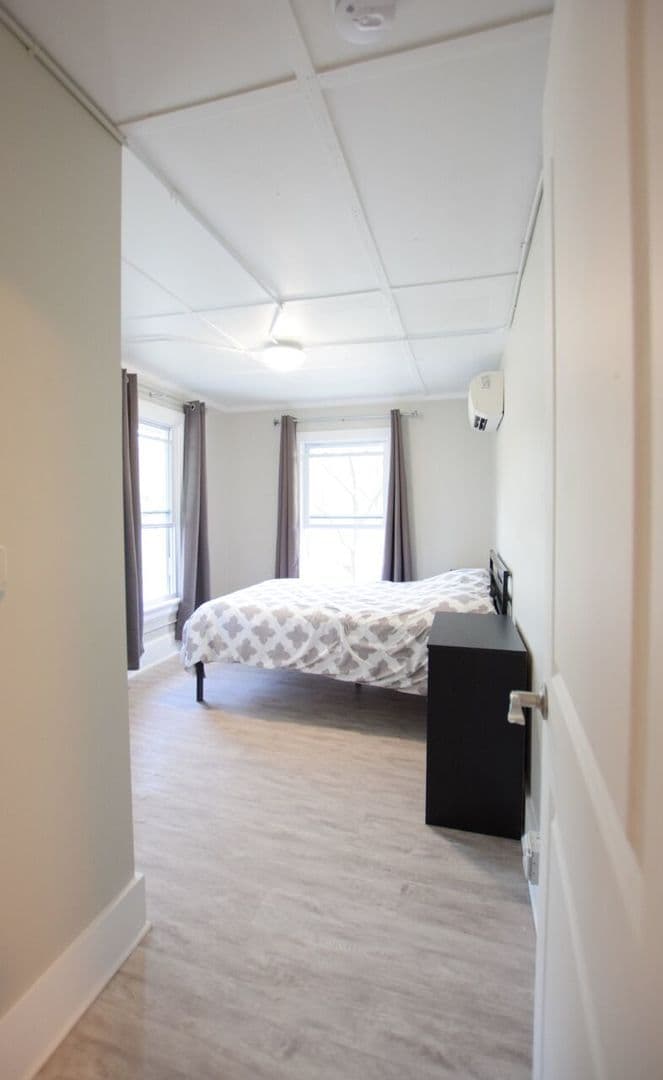 Ithaca Apartment: 1002 N. Aurora St.