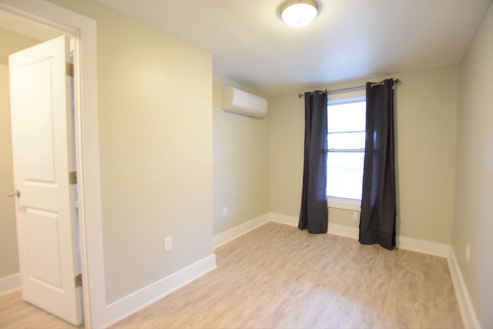 Ithaca Apartment: 1002 N. Aurora St.