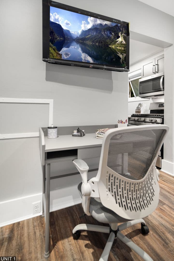 Ithaca Apartment: 109 Williams St
