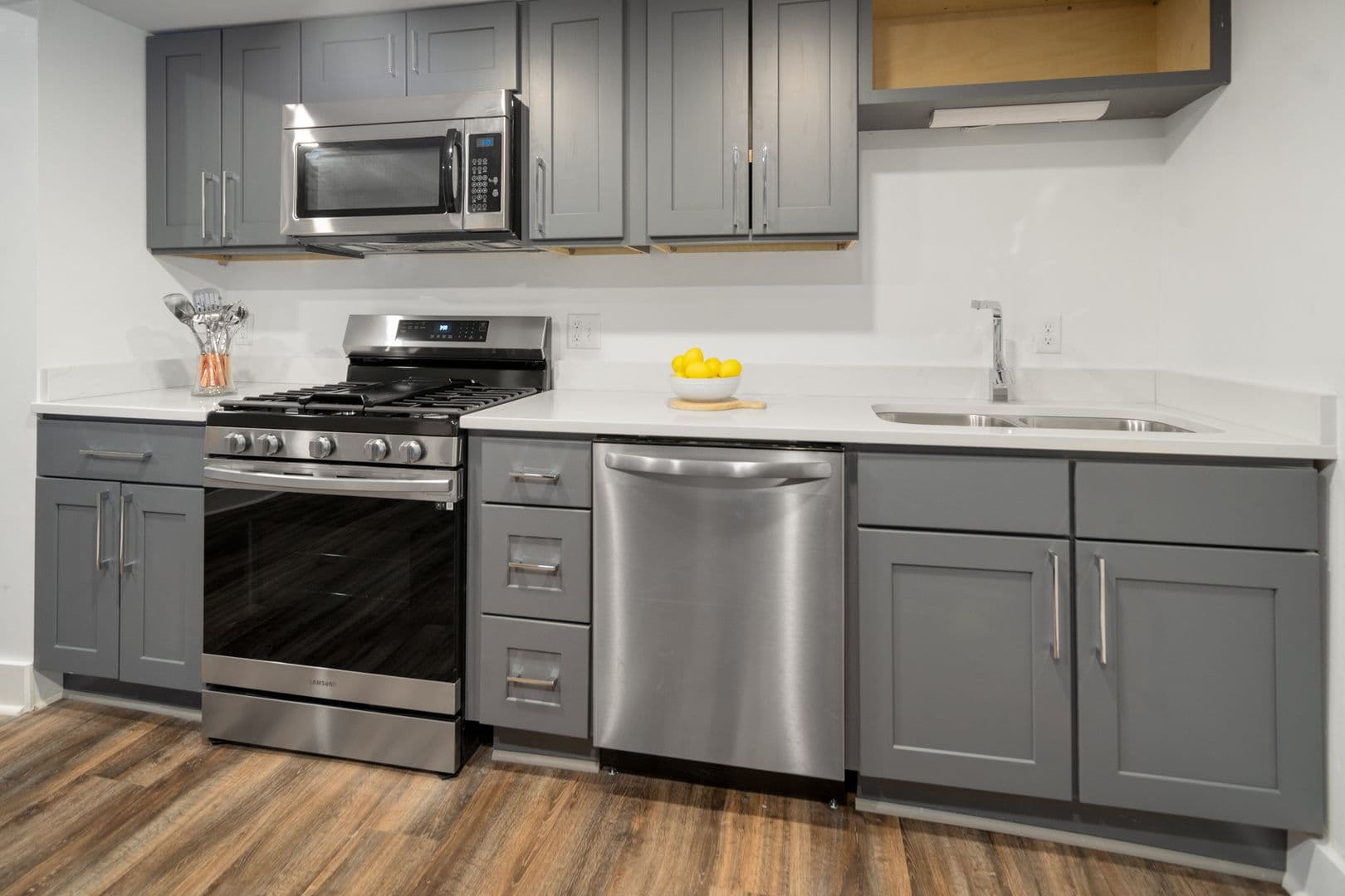 Ithaca Apartment: 518 Linn St
