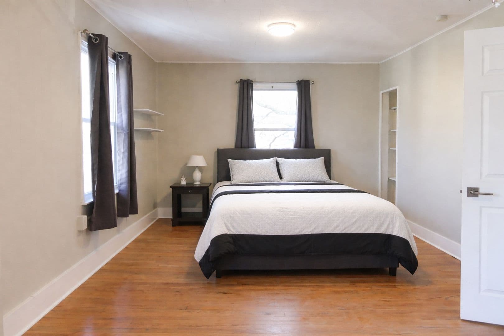 Ithaca Apartment: 313 Farm St.
