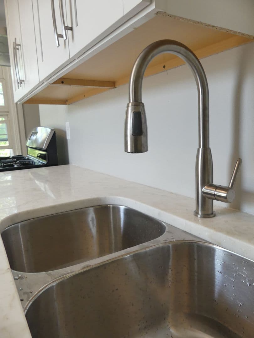 Ithaca Apartment: 609 E State St