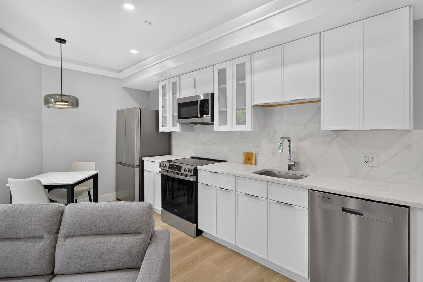 Ithaca Apartment: 201 Oak Avenue