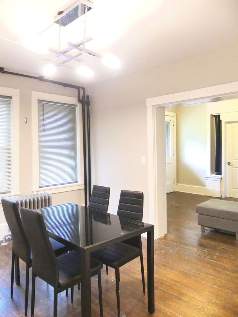Ithaca Apartment: 609 E State St
