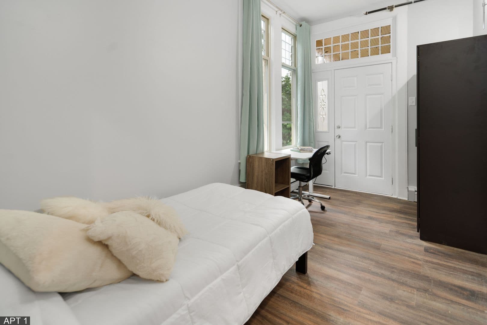 Ithaca Apartment: 711 E Seneca St