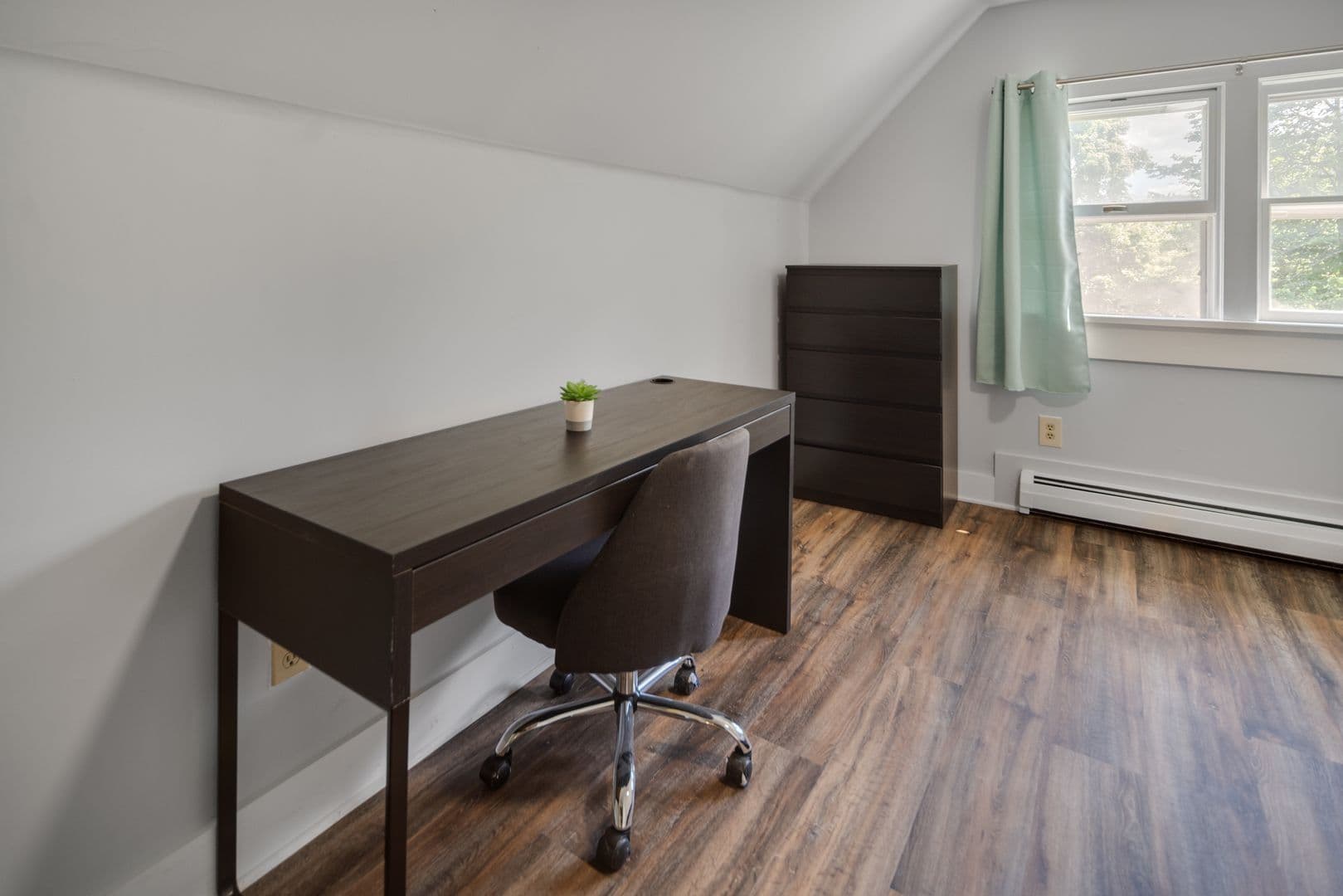 Ithaca Apartment: 601 E State St