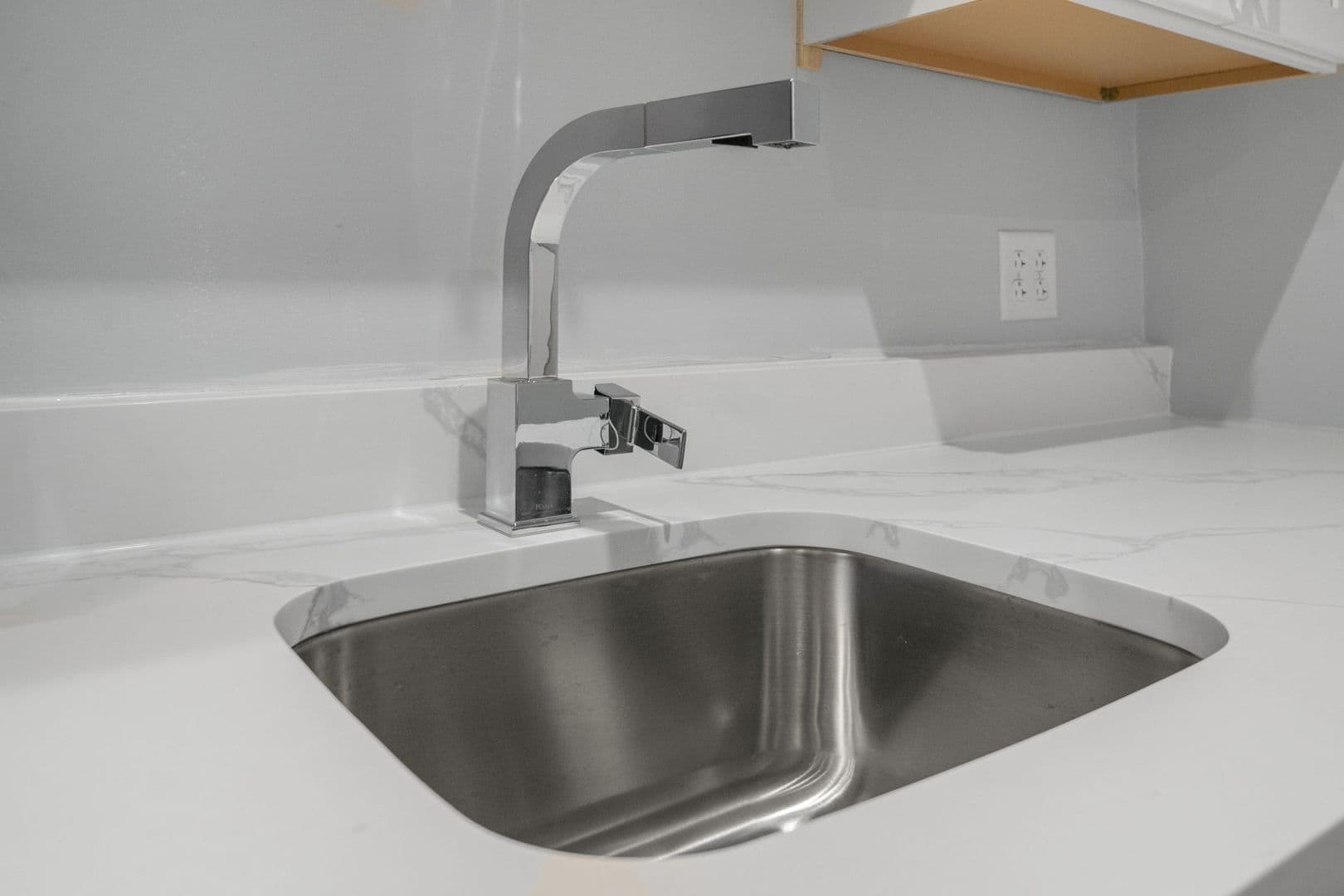 Ithaca Apartment: 504 Stewart Ave