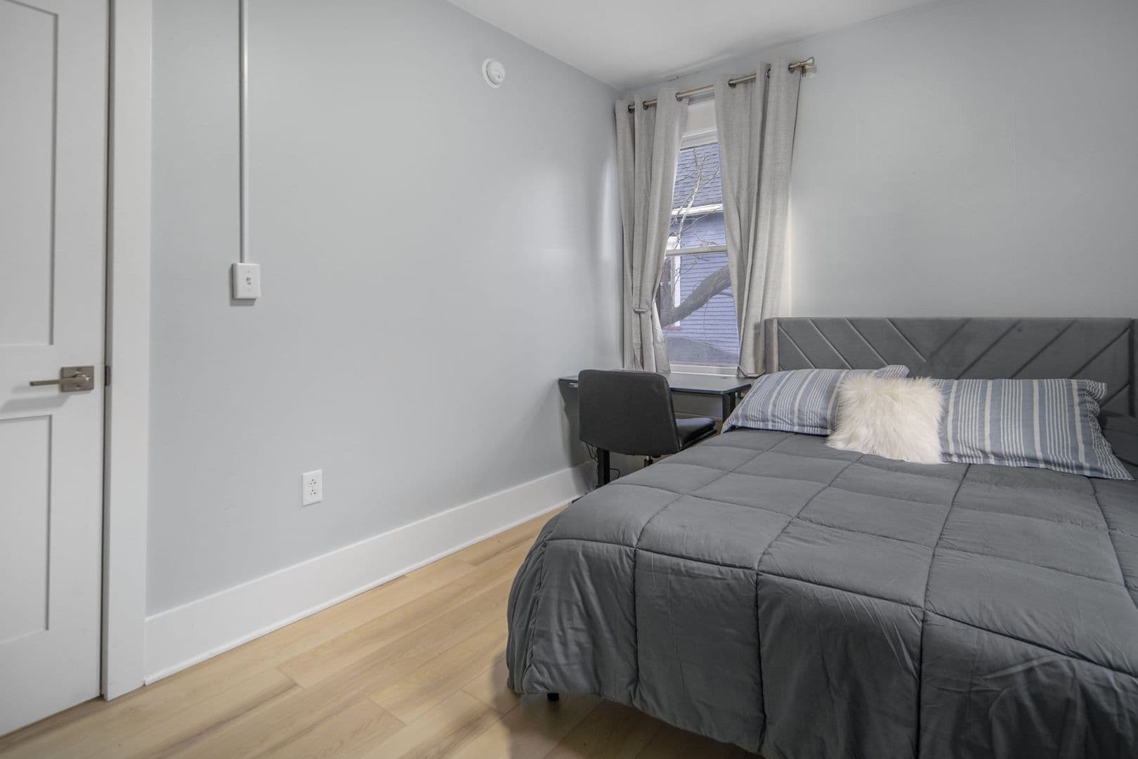 Ithaca Apartment: 104 Harvard Pl