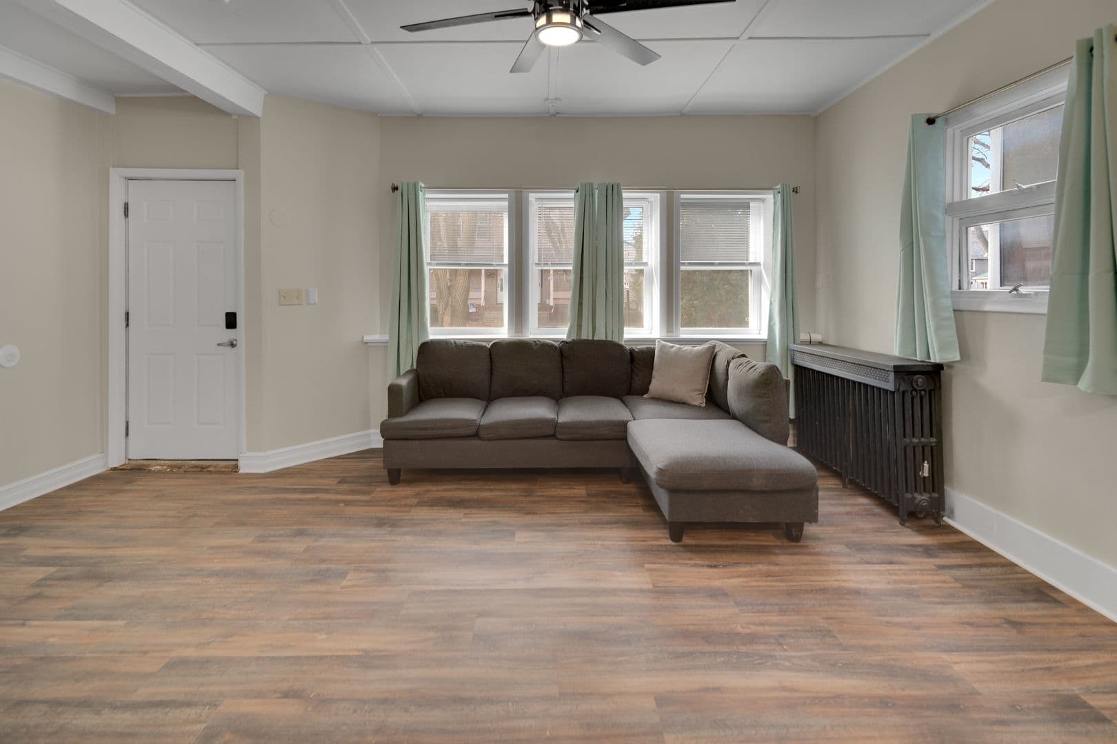 Ithaca Apartment: 1005 - 1007 N Aurora St