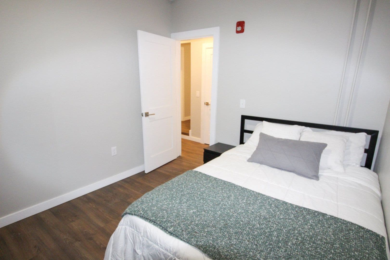 Ithaca Apartment: 522 Stewart Ave