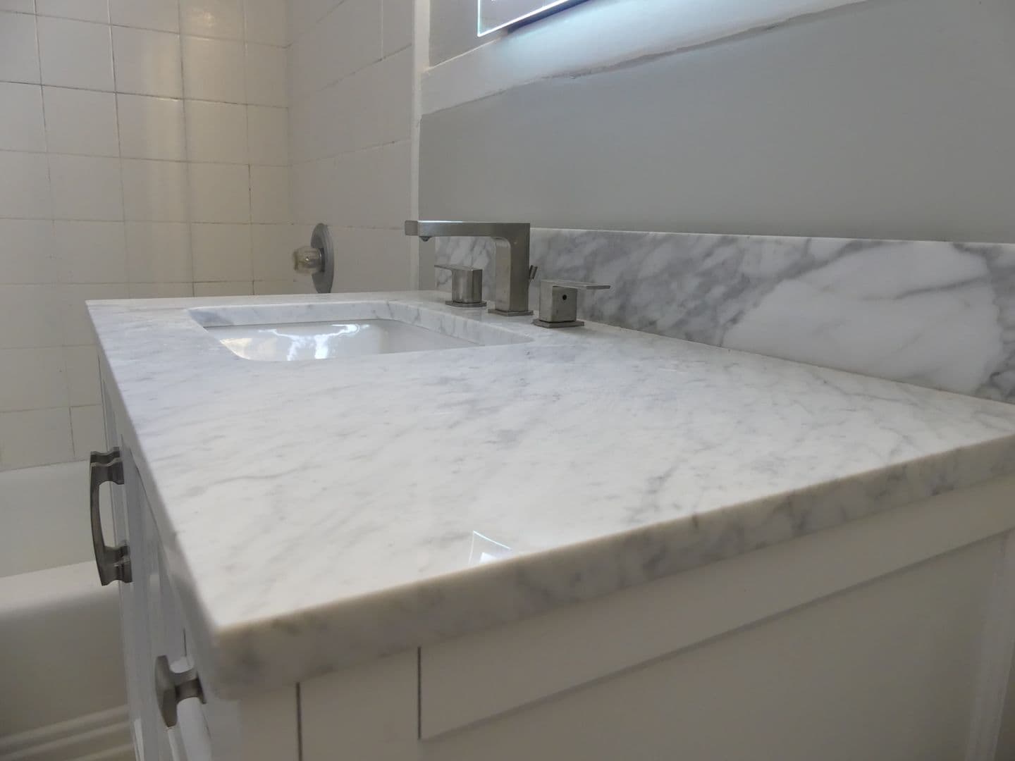 Ithaca Apartment: 609 E State St