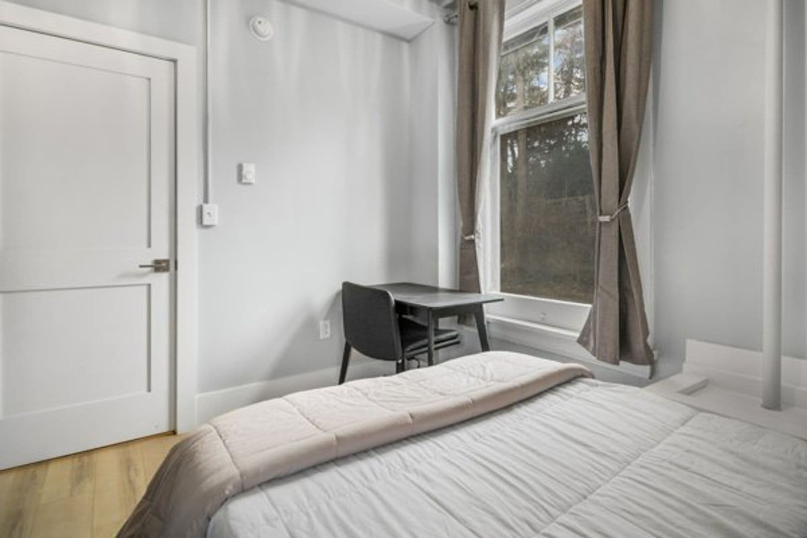 Ithaca Apartment: 504 Stewart Ave