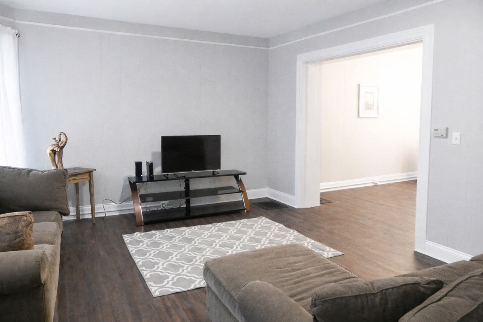 Ithaca Apartment: 144 Linn St.