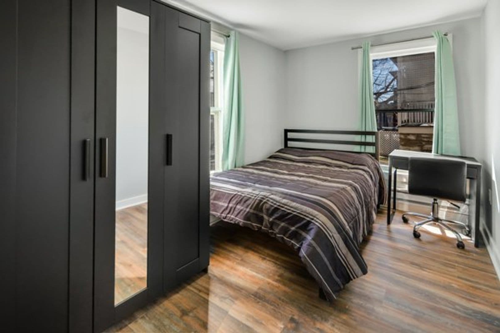 Ithaca Apartment: 109 Williams St