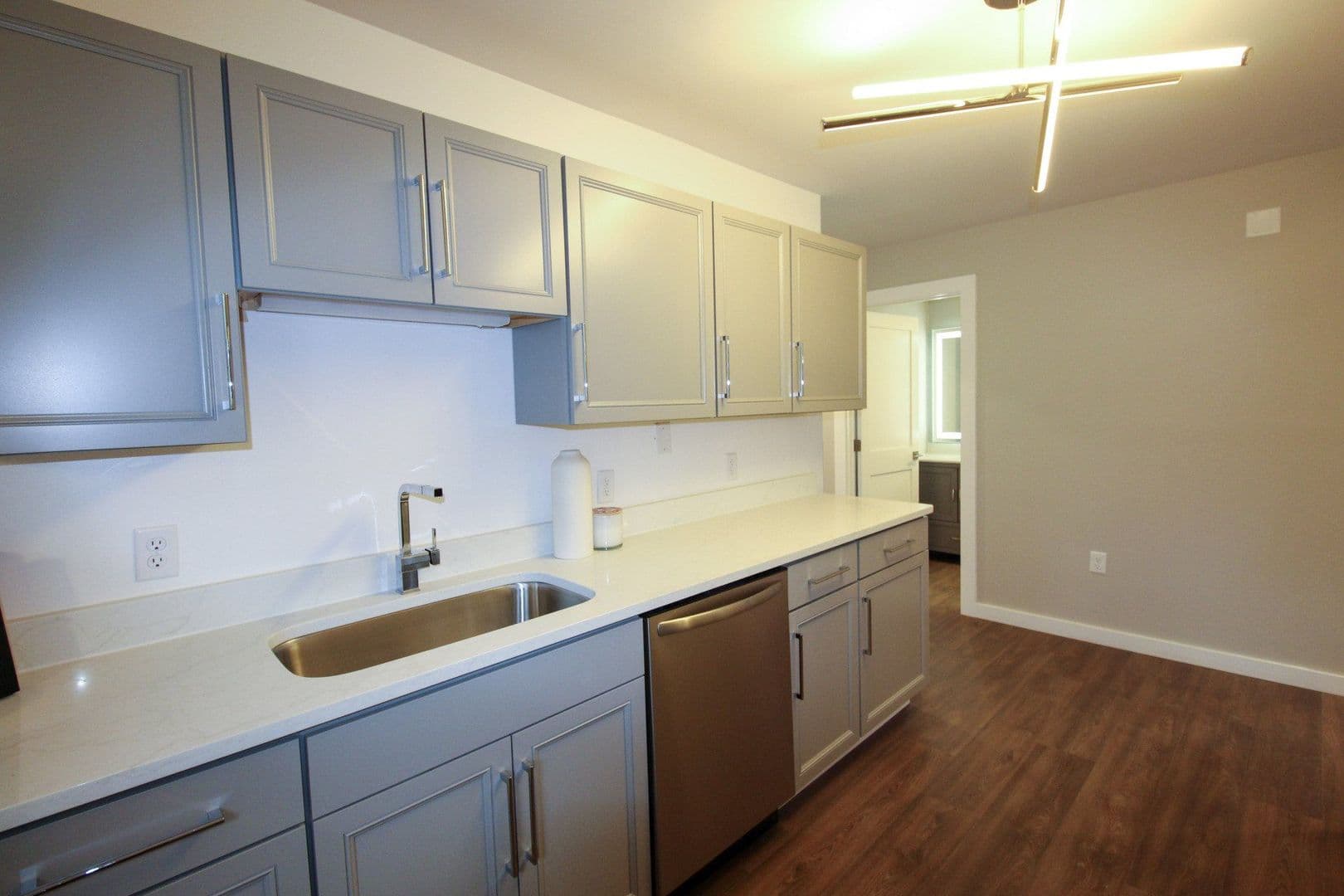Ithaca Apartment: 522 Stewart Ave