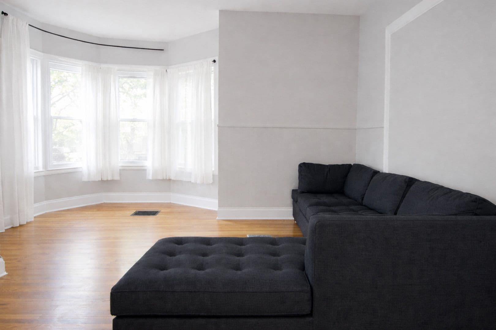Ithaca Apartment: 313 Farm St.