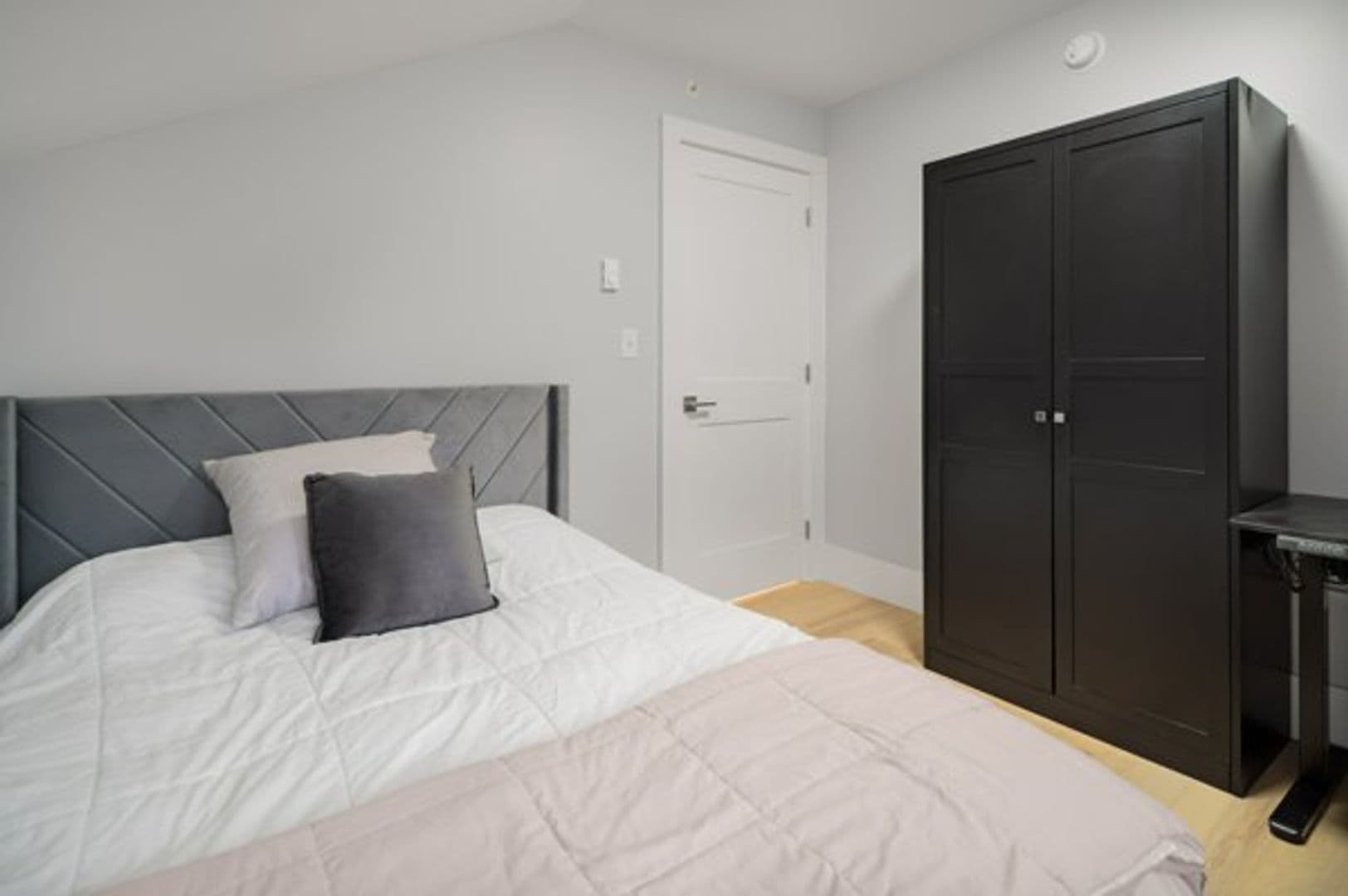 Ithaca Apartment: 504 Stewart Ave