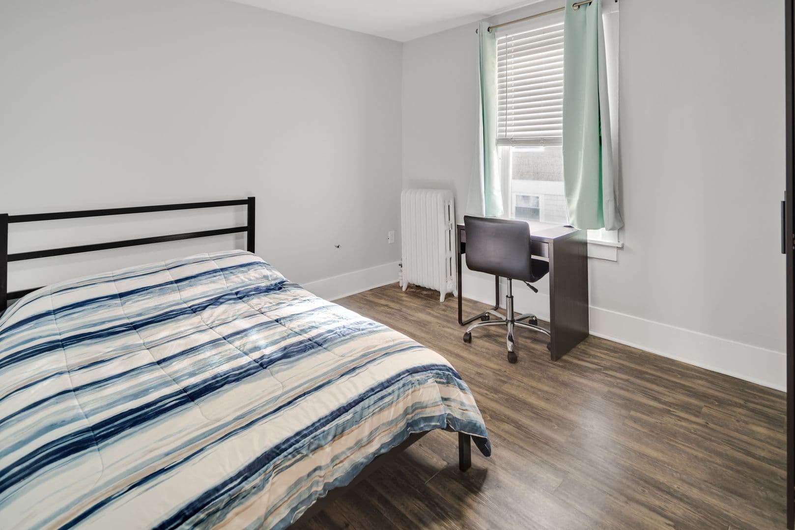Ithaca Apartment: 1005 - 1007 N Aurora St