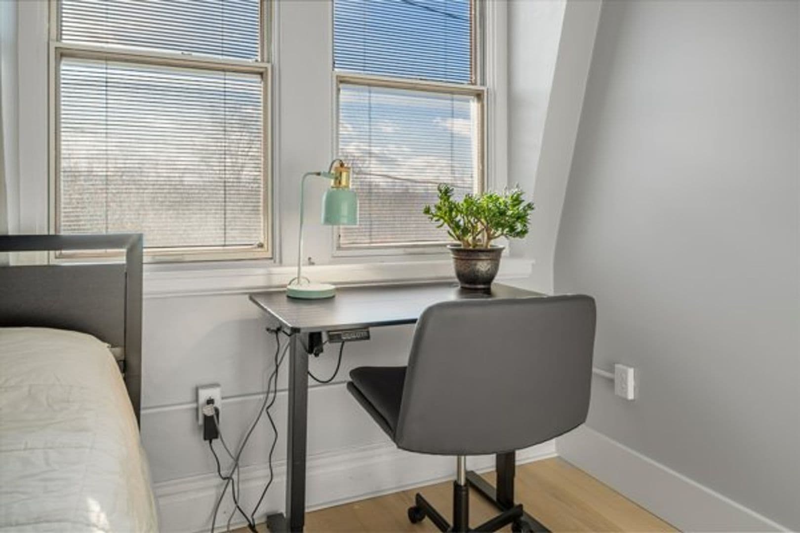 Ithaca Apartment: 702 E State St