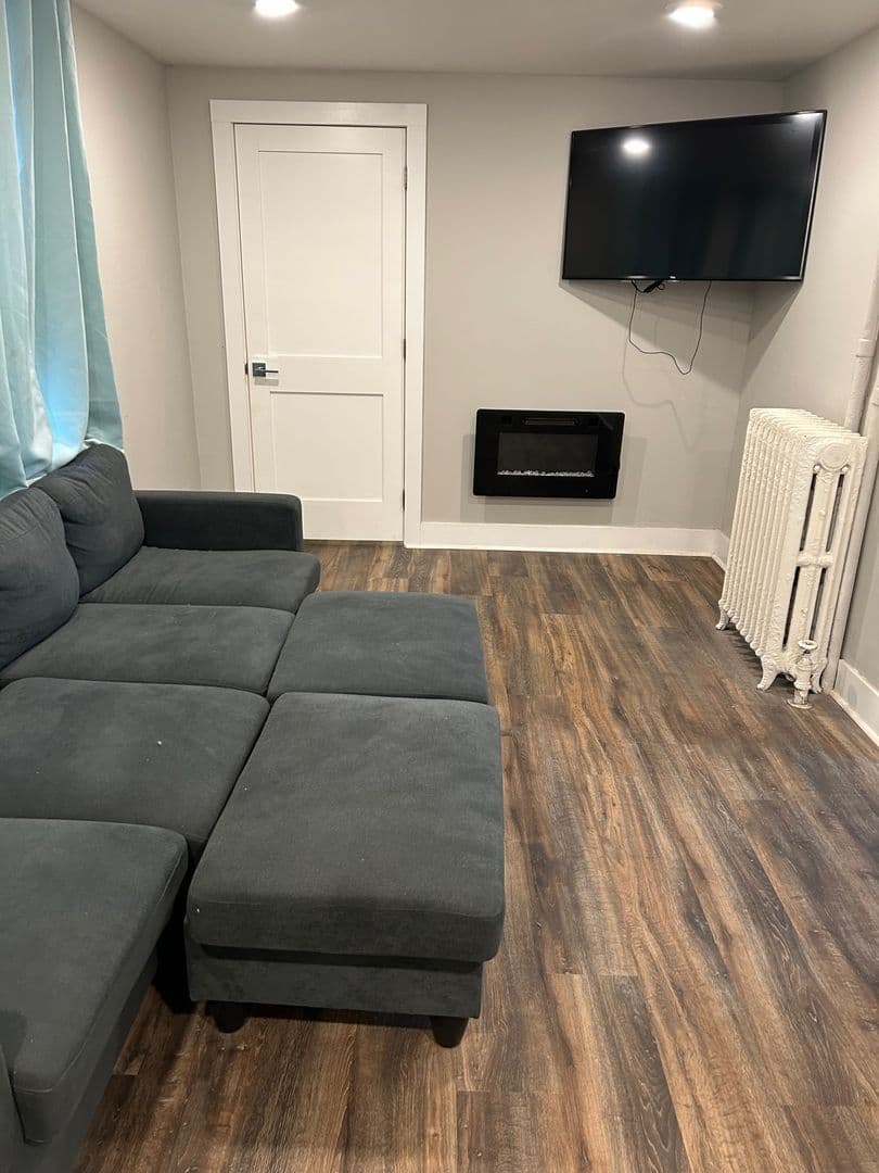 Ithaca Apartment: 613 E State St