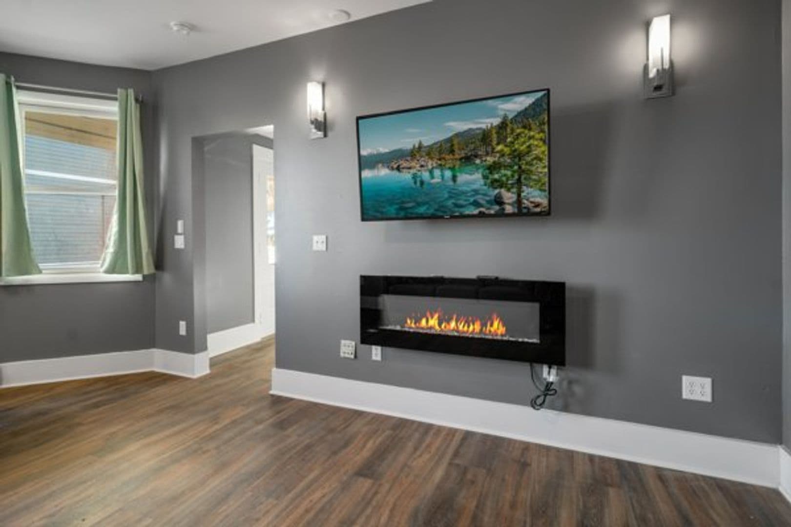 Ithaca Apartment: 404-406 University Ave