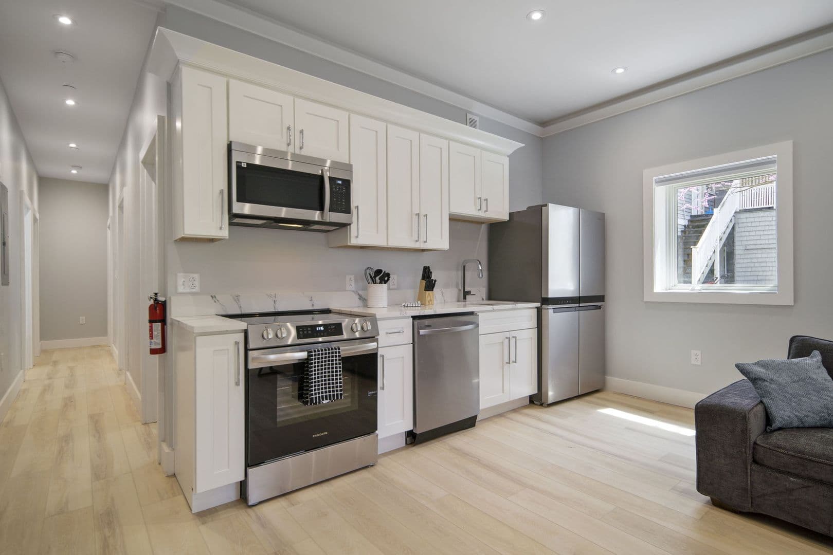 Ithaca Apartment: 601 E State St