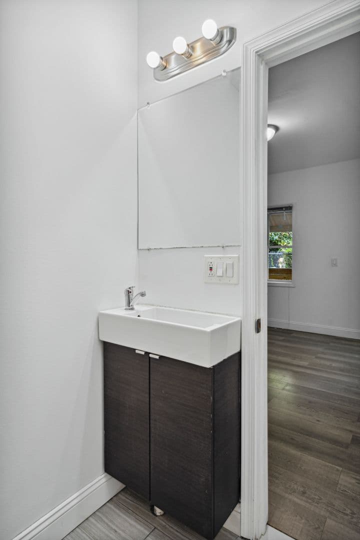 Philadelphia Apartment: 3326 N 17th St.