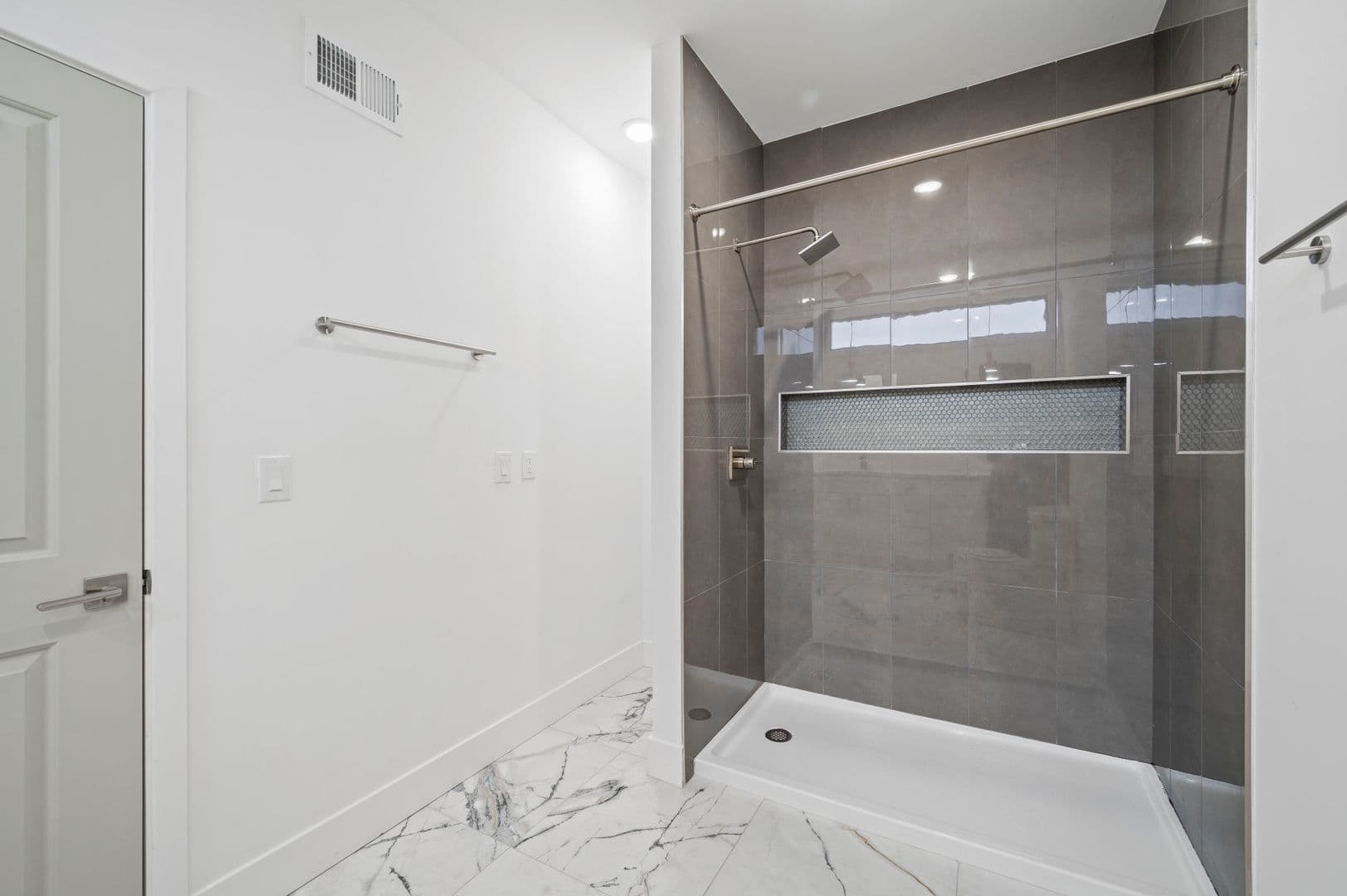 PHILADELPHIA, PA Apartment: 2209 N Natrona St.