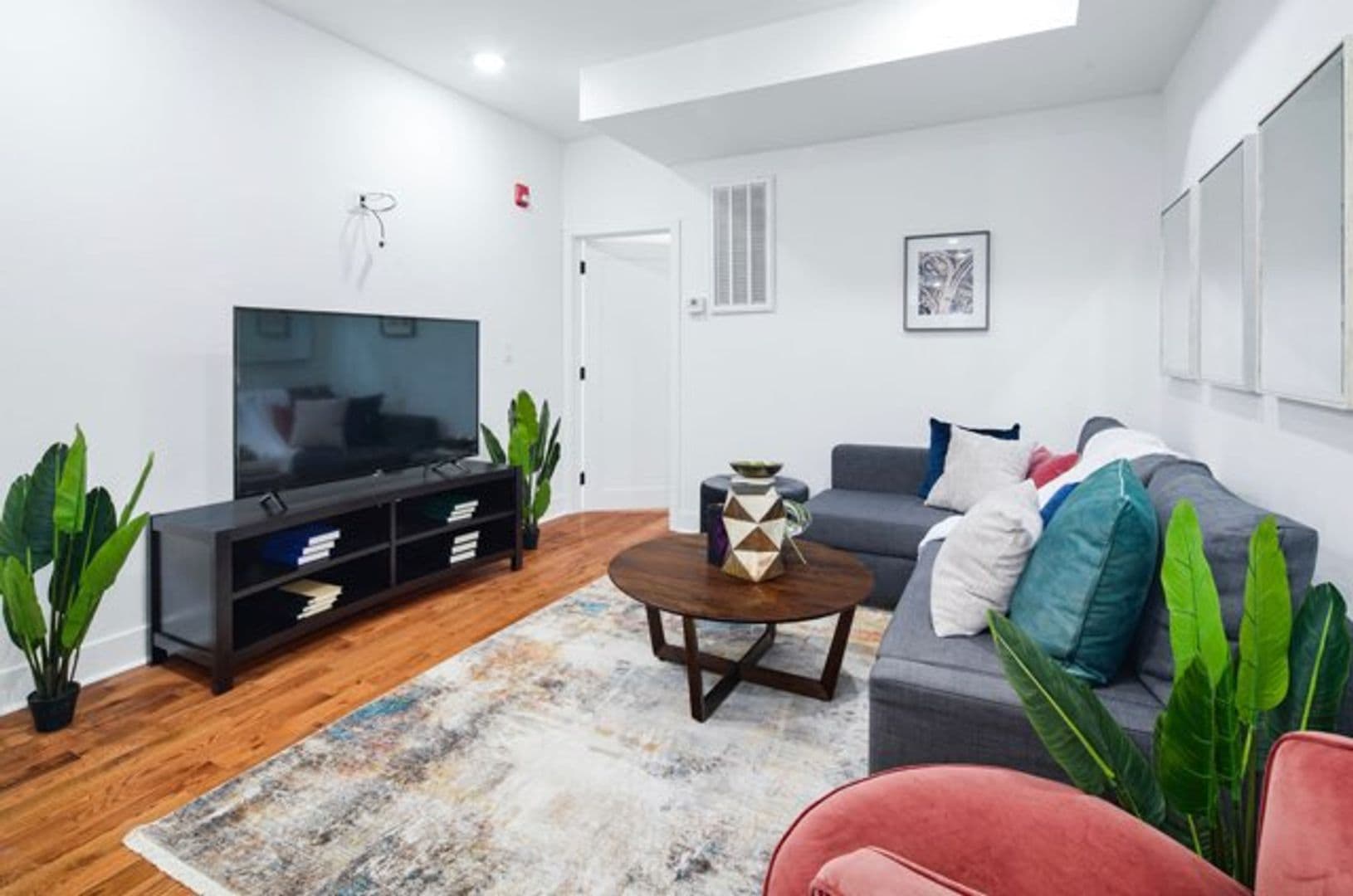 Philadelphia Apartment: 3031 W Diamond St.