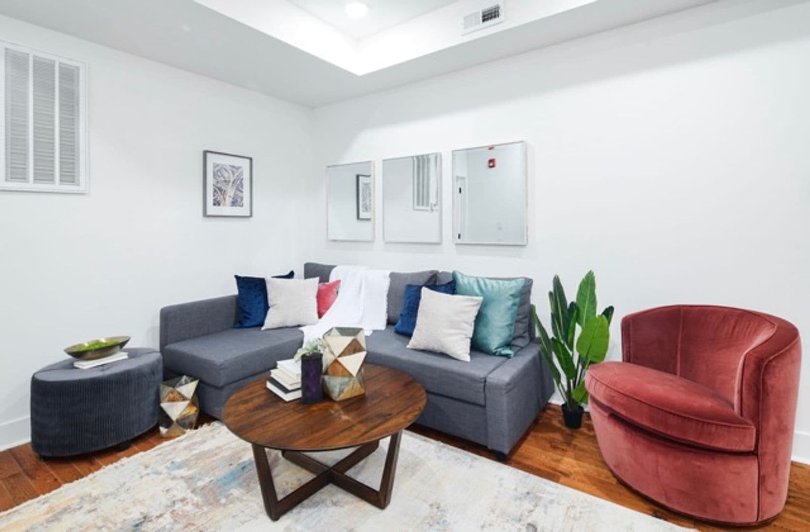 Philadelphia Apartment: 3031 W Diamond St.