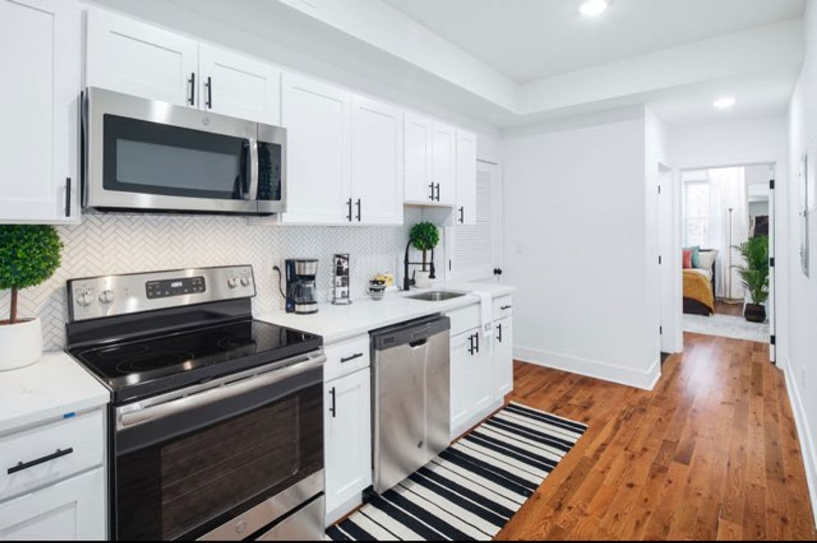 Philadelphia Apartment: 3031 W Diamond St.