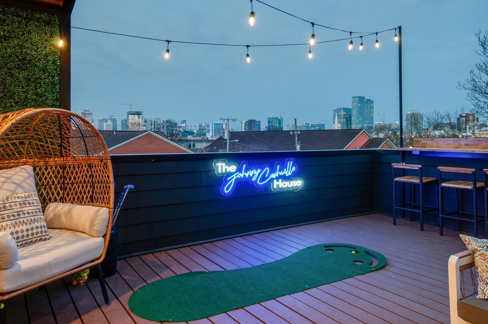 Nashville House: 613 21st Ave N